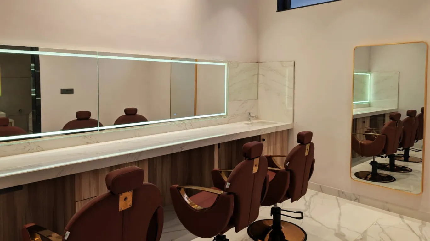 Modern Makeup Studio